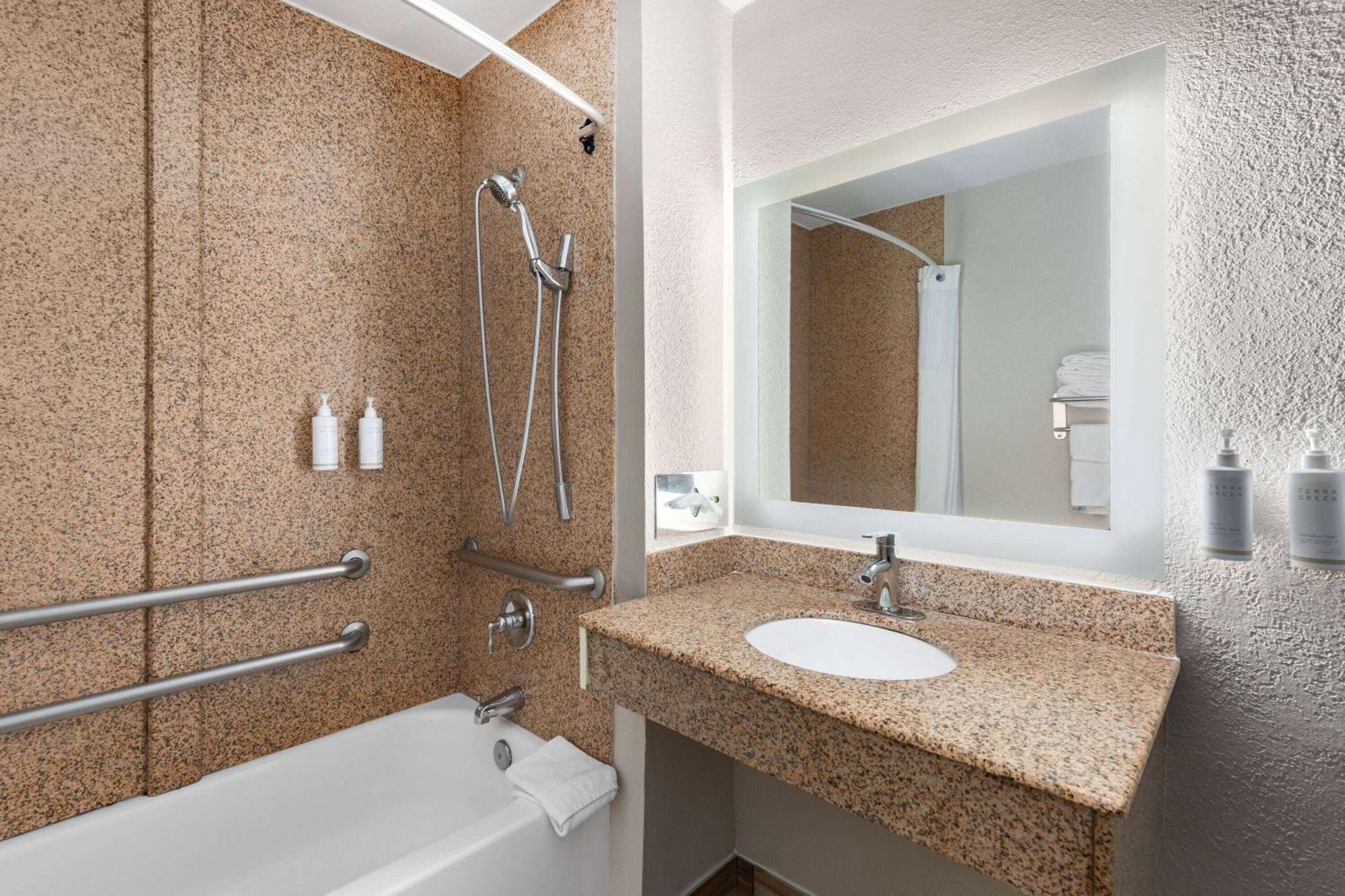 Days Inn By Wyndham Chattanooga Lookout Mountain West Екстер'єр фото